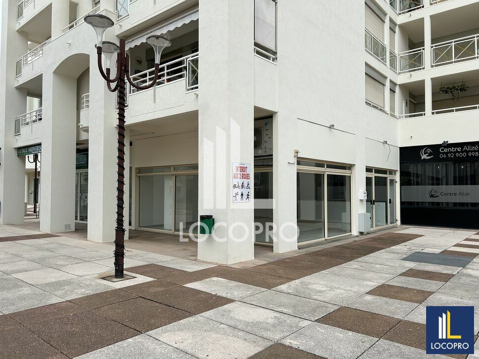 Location local commercial 127.82 m² non divisibles