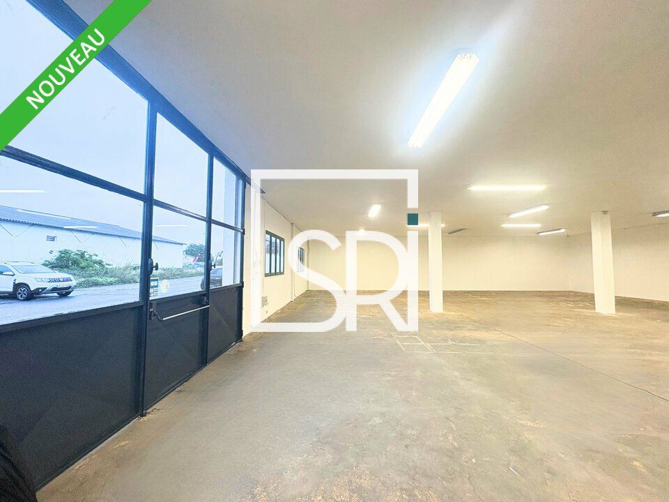 Location local commercial 400 m² non divisibles