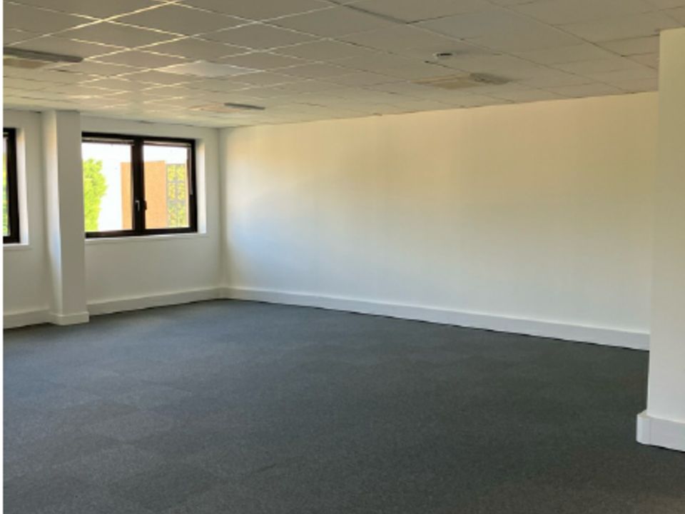 PARC CAP VERT- BUREAUX A LOUER 