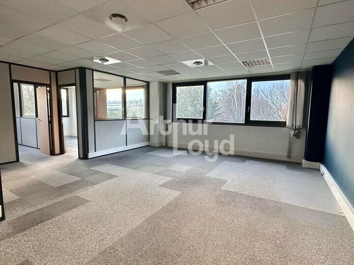 Location bureaux 71 m² non divisibles