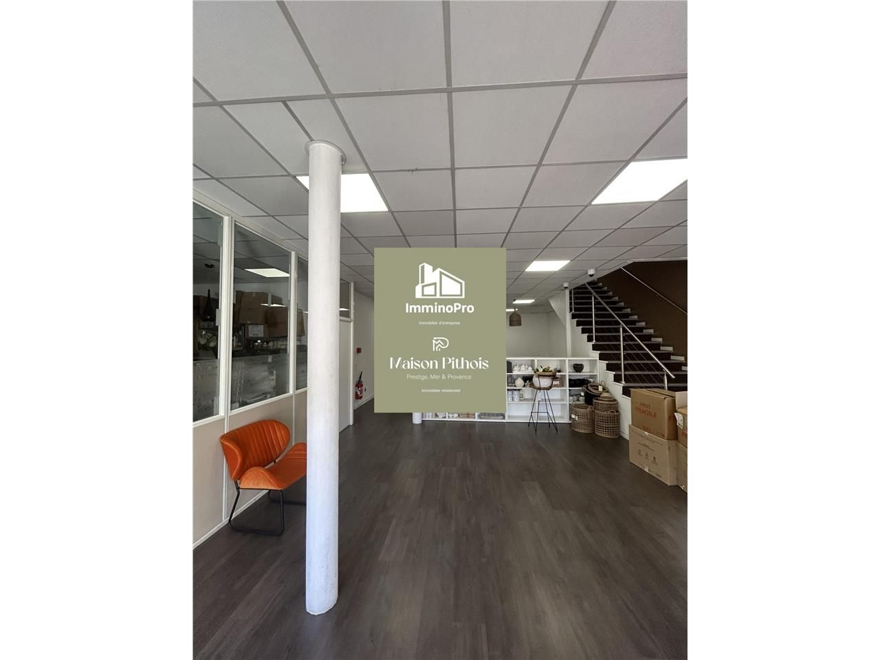 Location local commercial 450 m² à Marseille