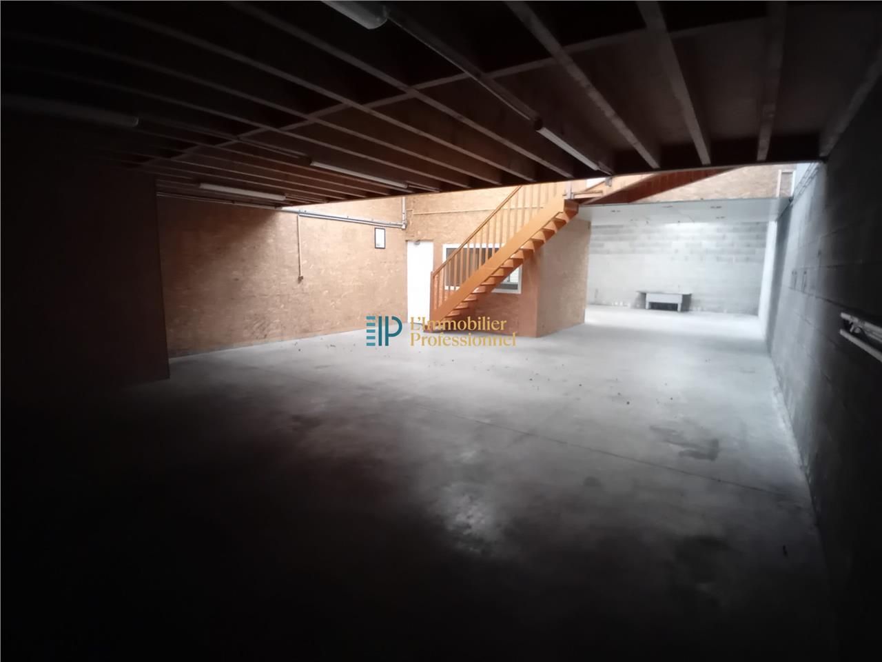 Location local 188 m² à Ergué-Gabéric