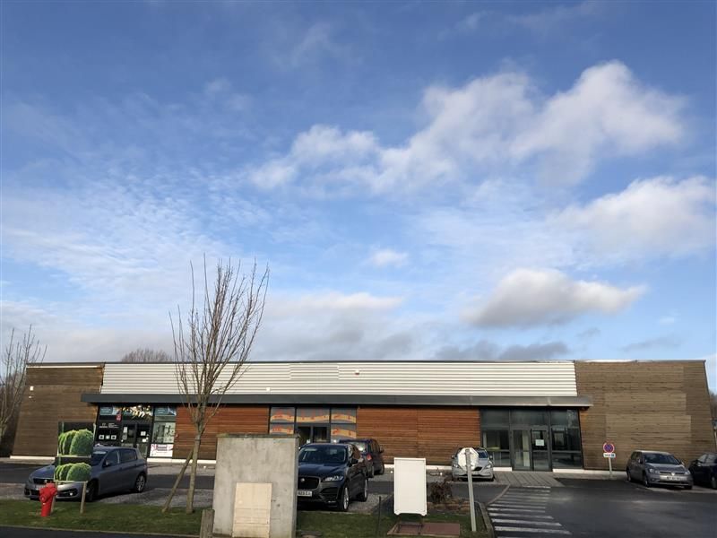 Location local d''activites 245 m² non divisibles