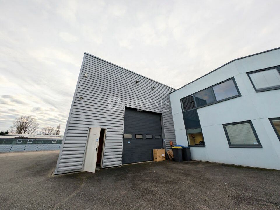 Location local d''activites 282 m² non divisibles