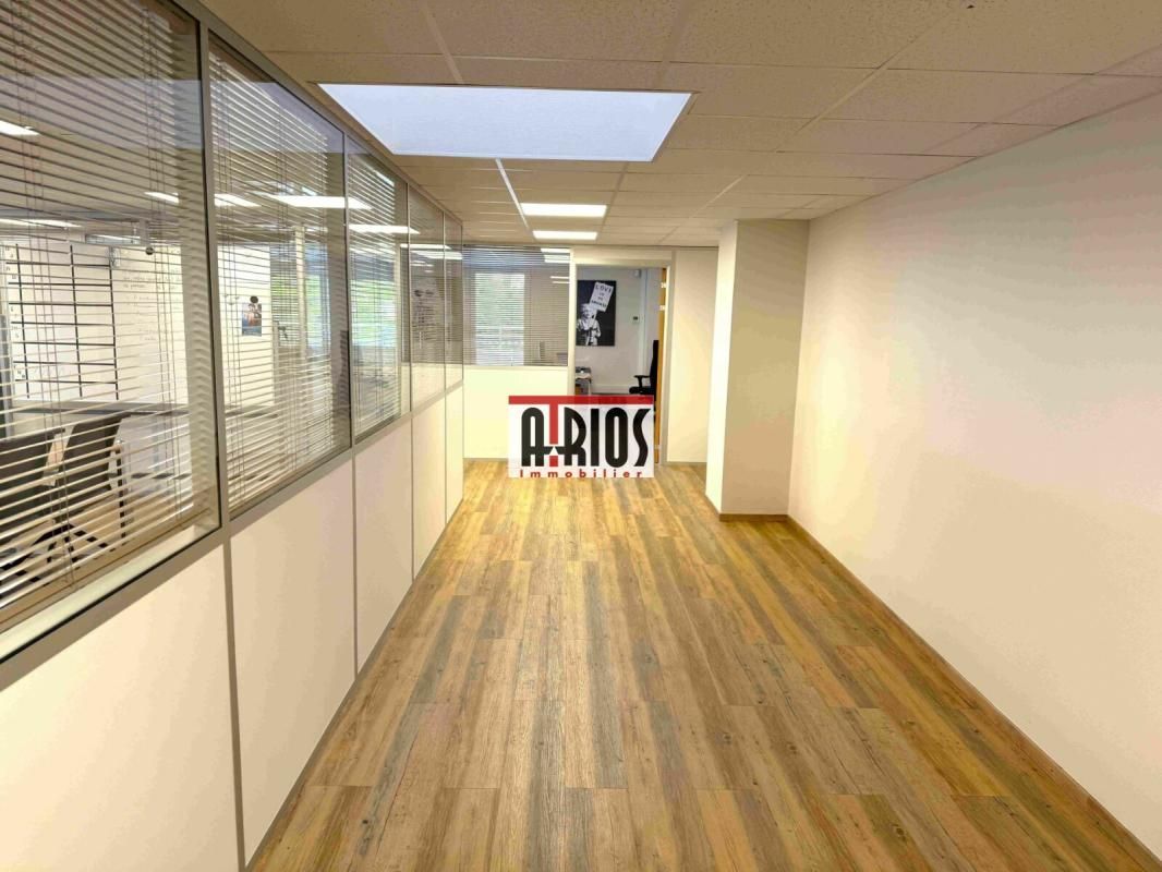 Vente bureaux 246 m² non divisibles