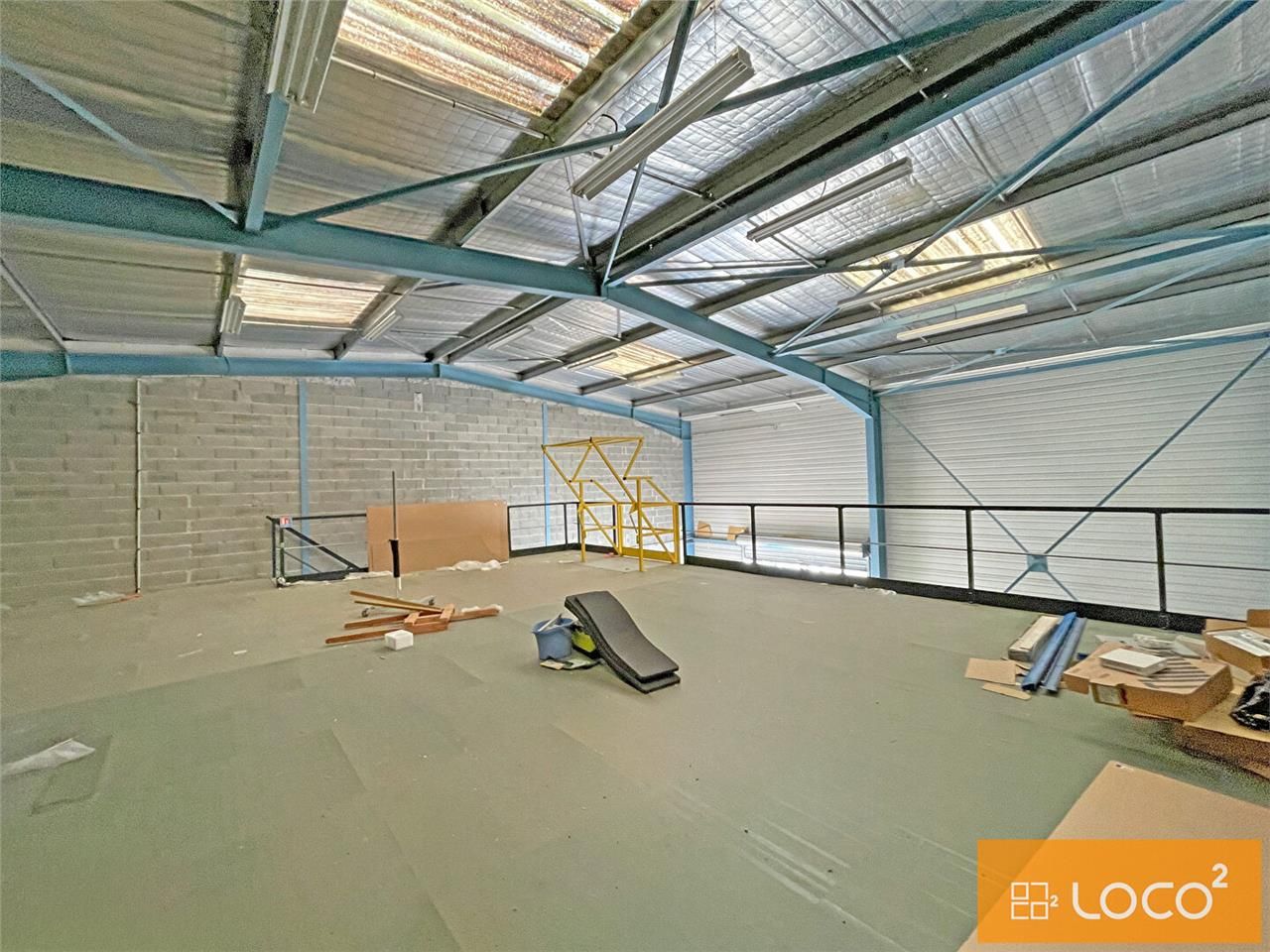 Vente local 381.00 m² à PECHBONNIEU