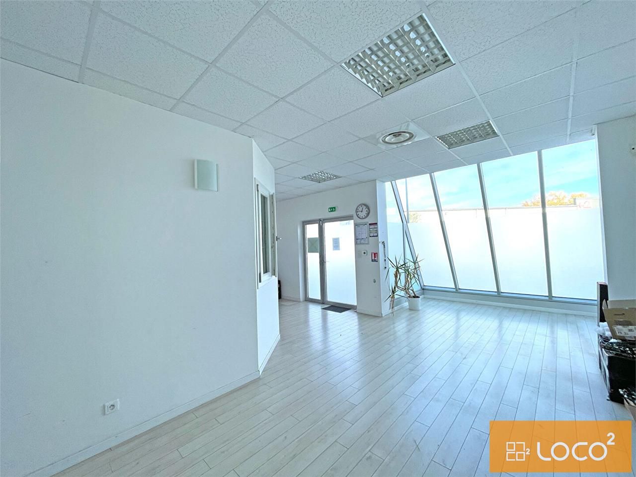 Vente local 137.00 m² à PECHBONNIEU