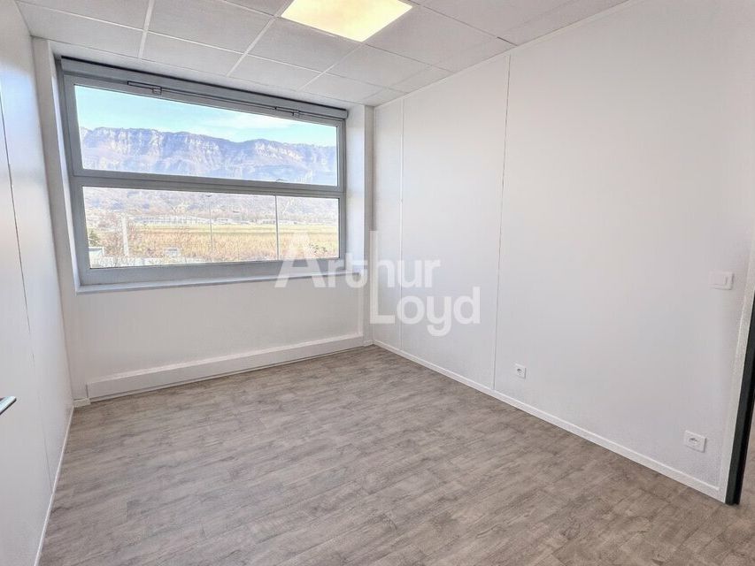 Location bureaux 90 m² divisibles à partir de 45 m²