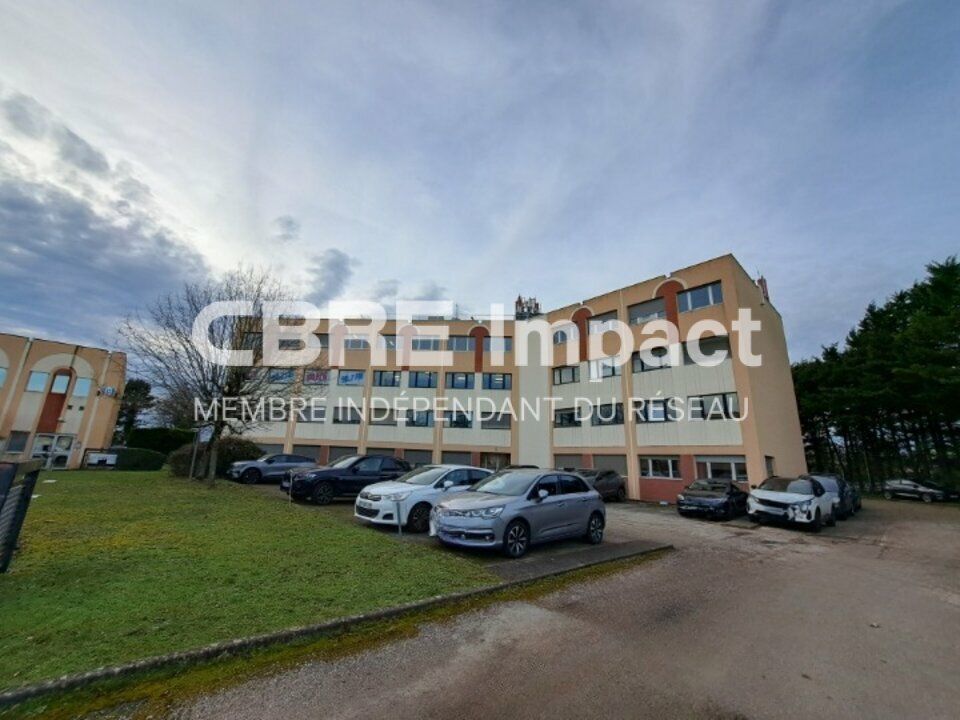 Location bureaux 240 m² non divisibles