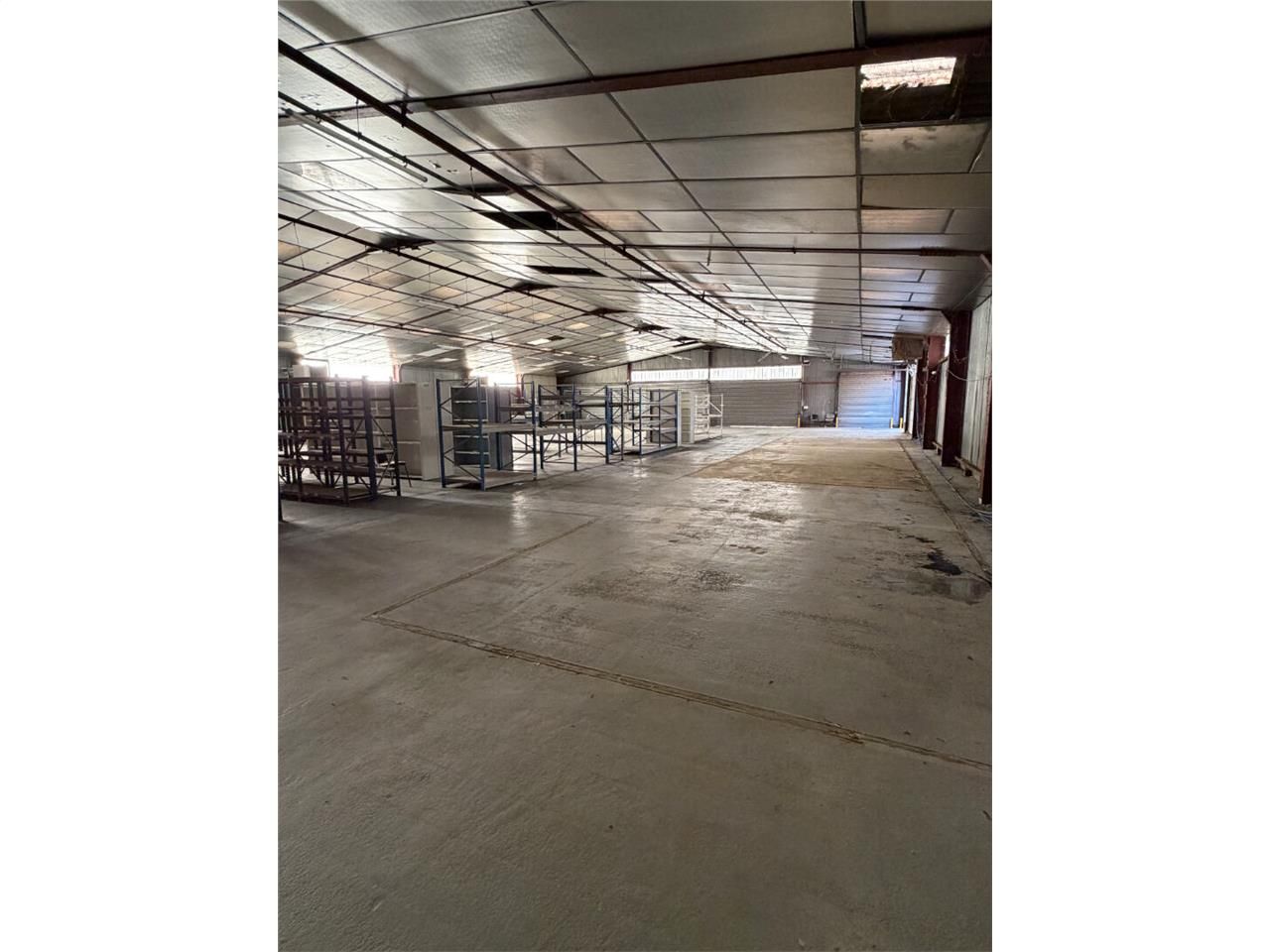 Location local 1000.00 m² à LIMOGES