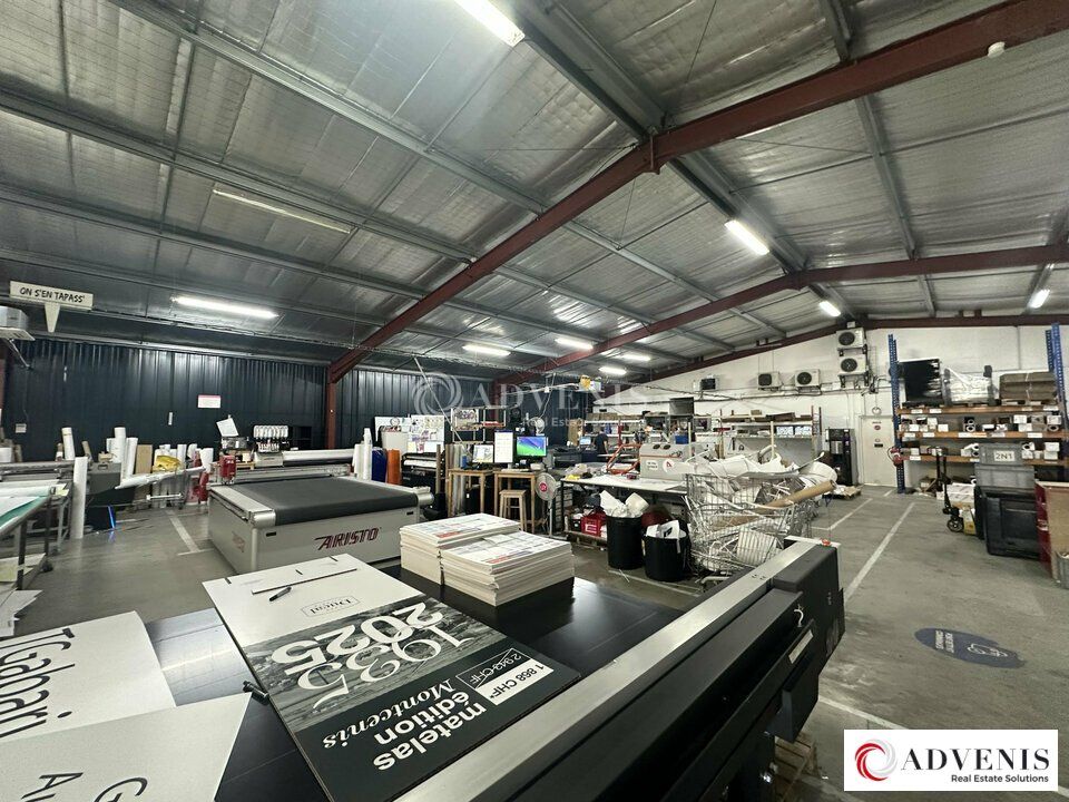 A VENDRE - BATIMENT INDEPENDANT DE 980 M² - PROCHE BORDEAUX CENTRE