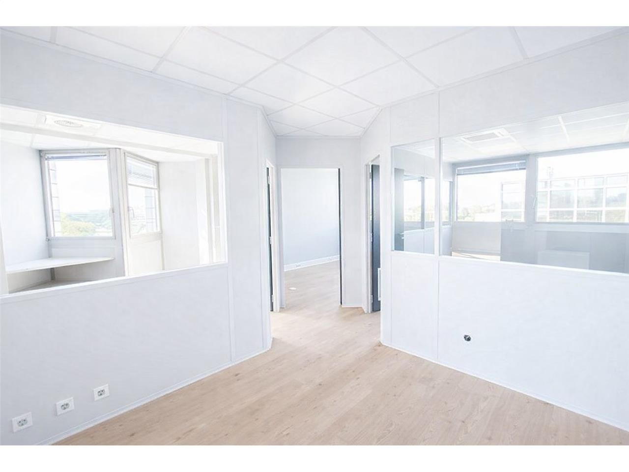 Location bureaux 93 m² à Blagnac