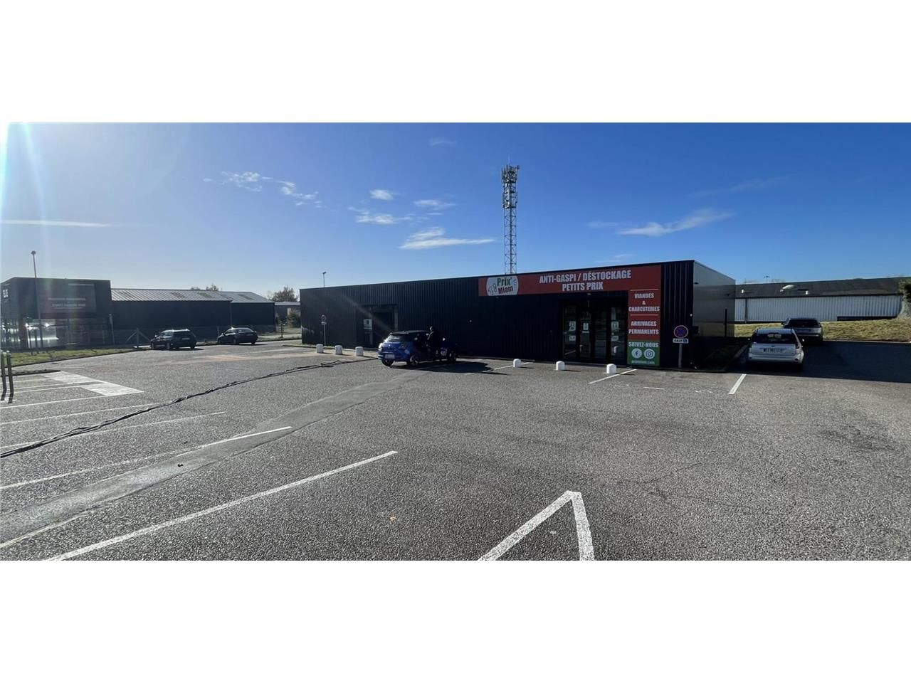 Location local commercial 256 m² à Argentan