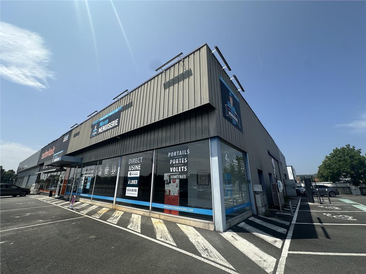 Location local commercial 300 m² à Marsac-sur-l''Isle