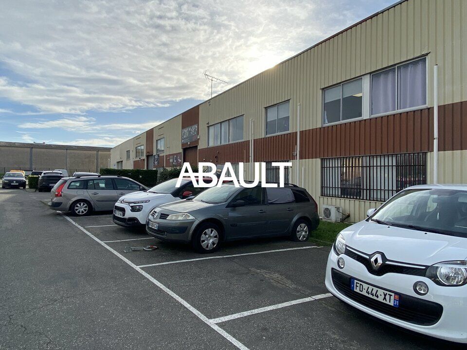 Location local d''activites 325 m² non divisibles