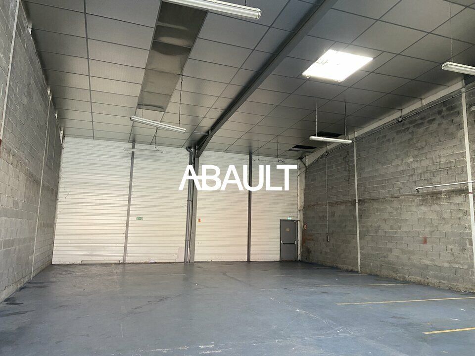 Location activité/entrepôt - 325 m²
