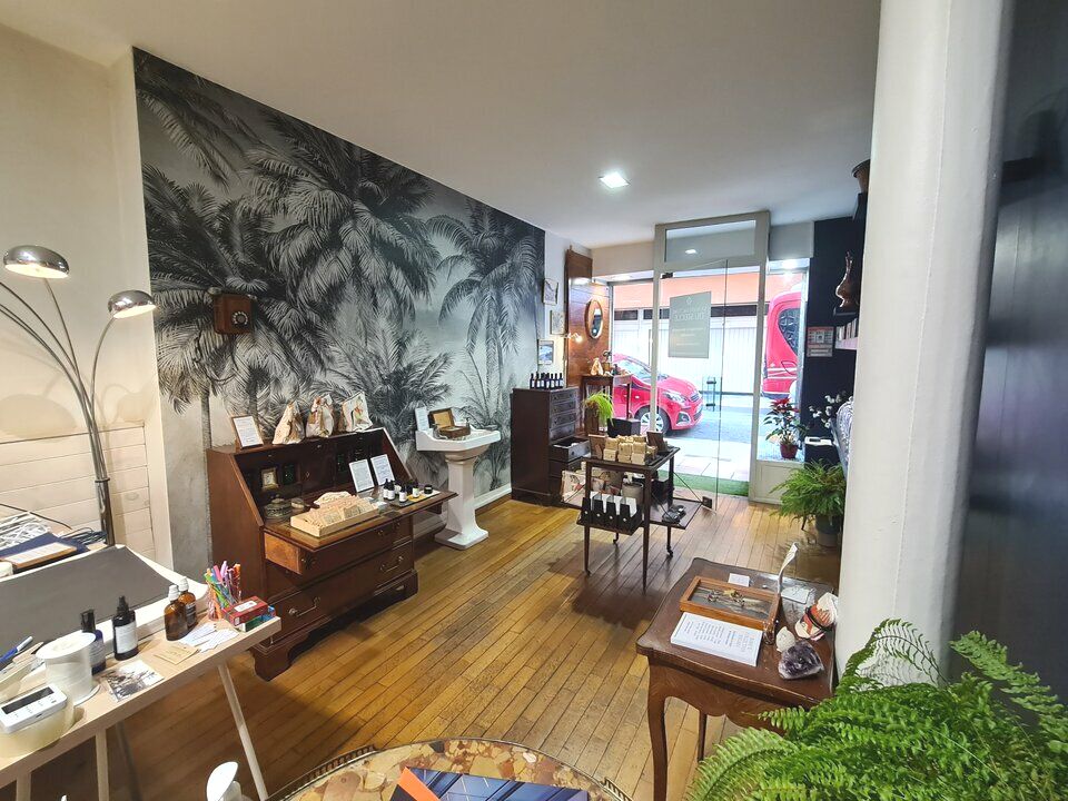 LOCAL RÉNOVÉ - EMPLACEMENT N° 1 HOTEL DES POSTES