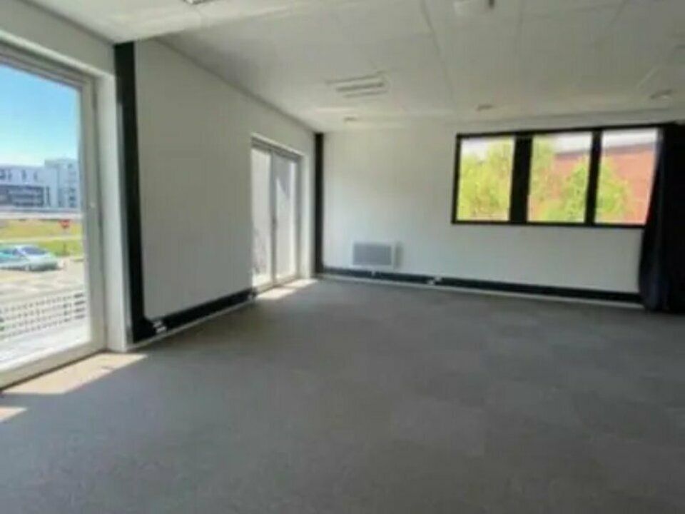 Location bureaux 394 m² non divisibles