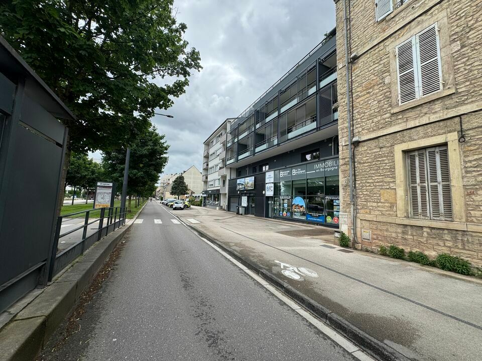 Vente bureaux 277 m² non divisibles