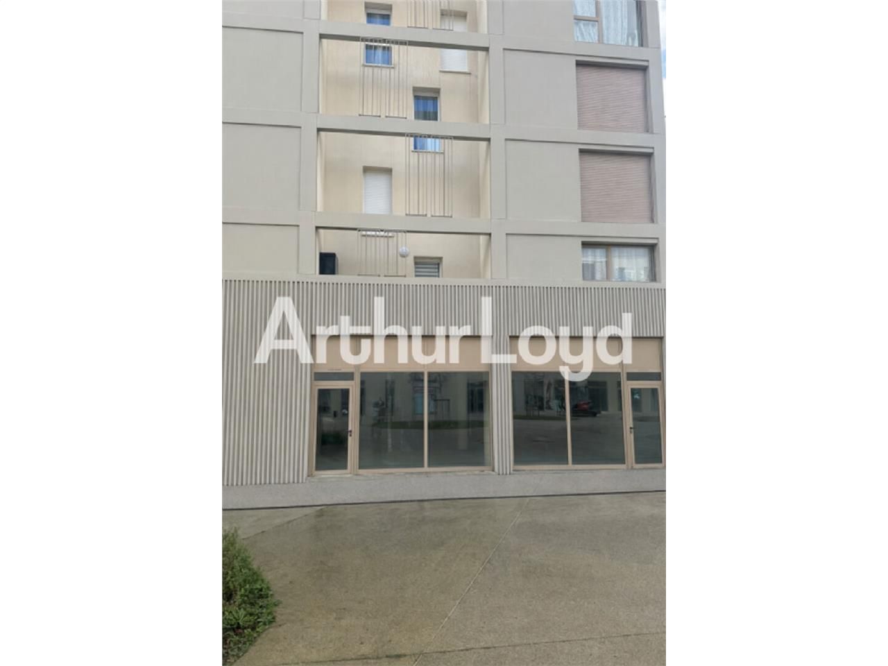 Location local commercial 168.00 m² à FLEURY SUR ORNE