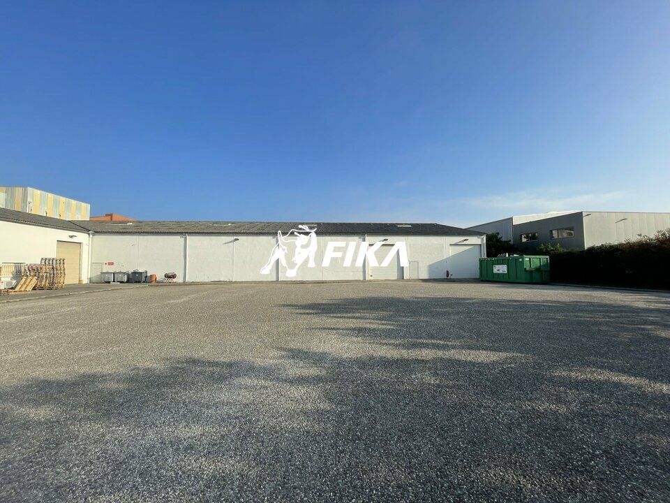 Location local d''activites 1200 m² non divisibles