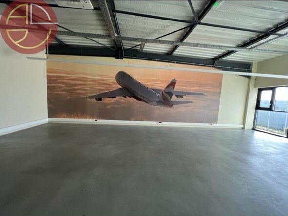 Location bureaux 100 m² à BEAUZELLE