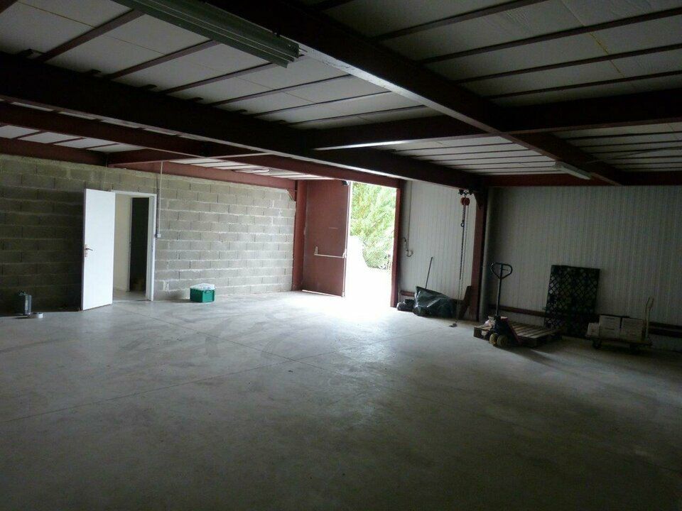 Location local 200 m² à MONTRABE