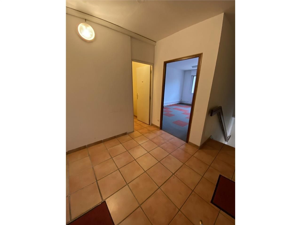 Location bureaux 72 m² à SAINT JEAN