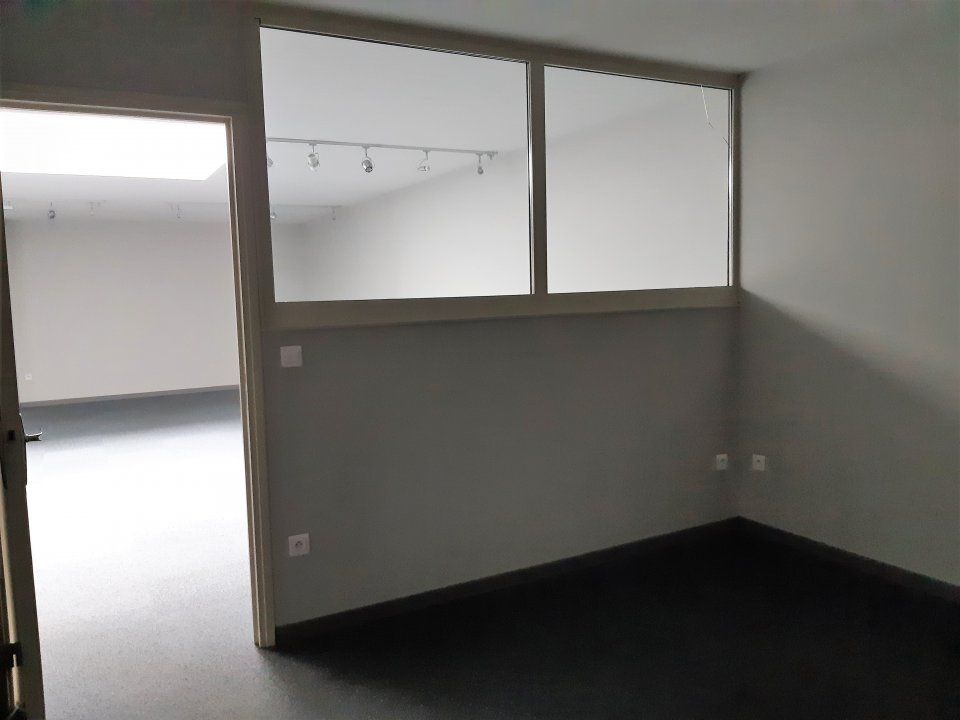 Location bureaux 100 m² à MONTRABE