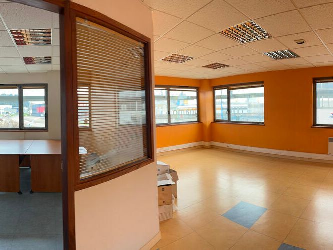 Location bureaux 130 m² non divisibles