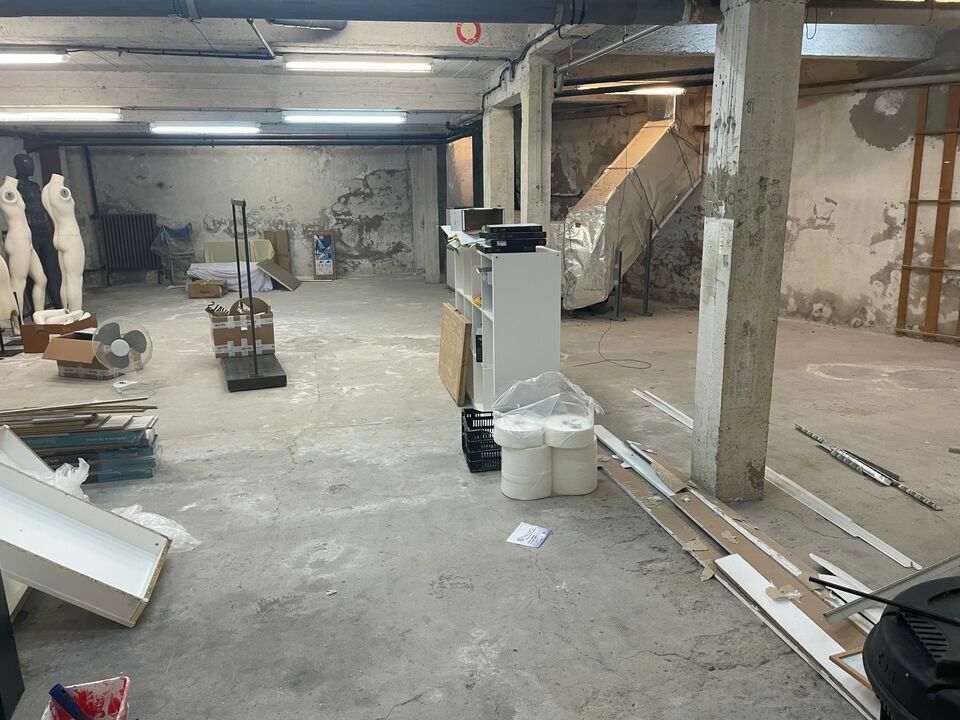  A LOUER- CENTRE VILLE - LOCAL COMMERCIAL 