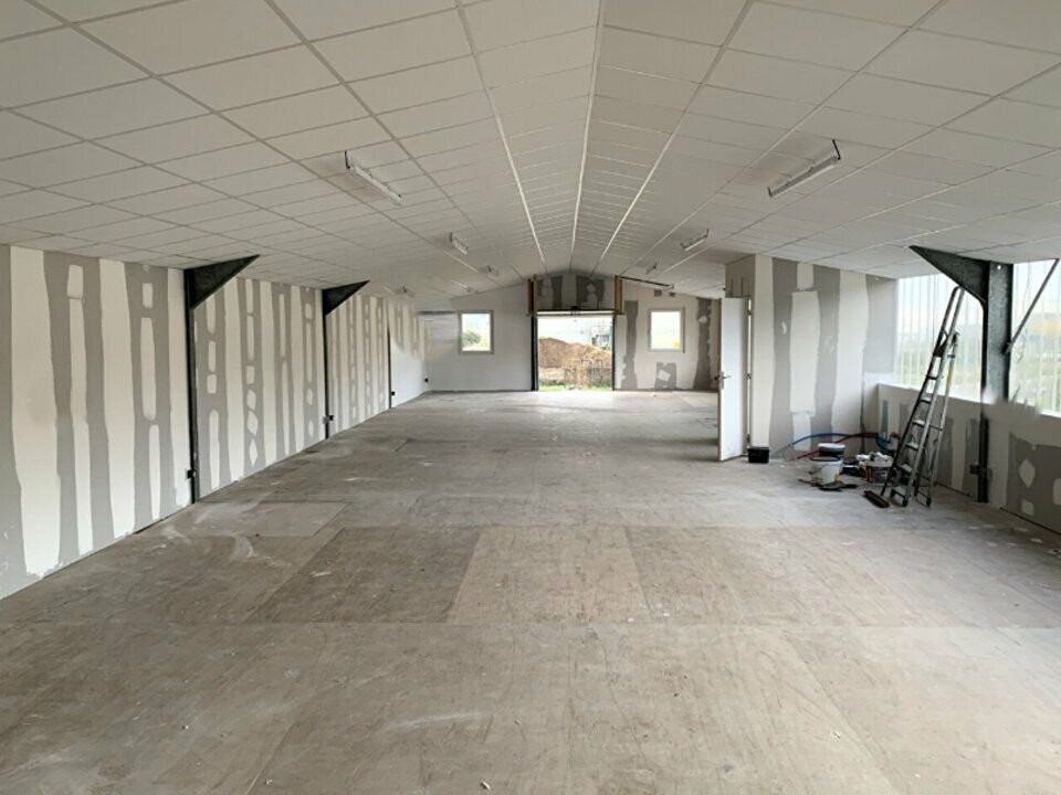 Location bureaux 200 m² non divisibles