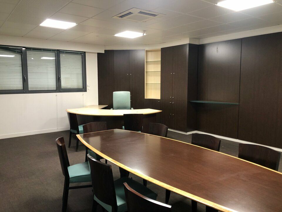 A VENDRE - BUREAUX - KERGARADEC 