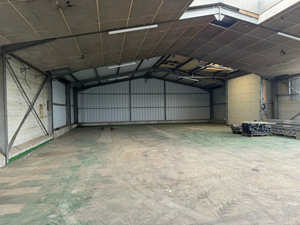 LOCATION - ENTREPOT - PLOUEDERN