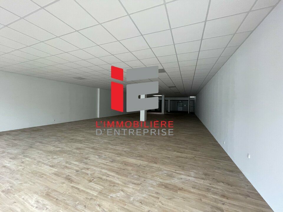 Location local commercial 428 m² non divisibles