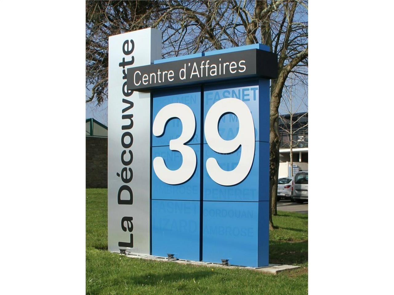 BUREAUX - ENTRÉE DE VILLE