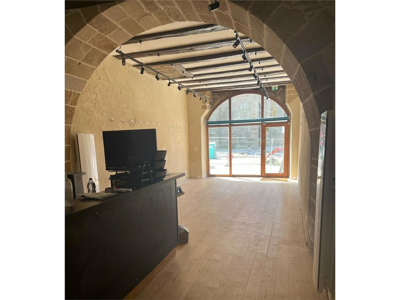 LOCAL COMMERCIAL 70m2 - CENTRE-VILLE D'HENNEBONT