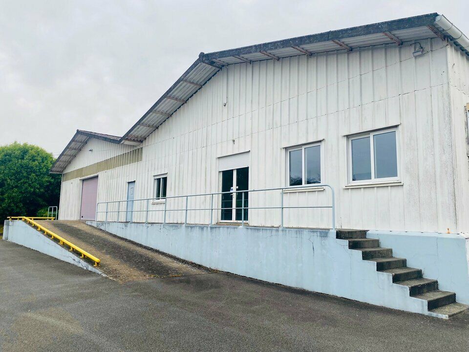 Location local d''activites 450 m² non divisibles