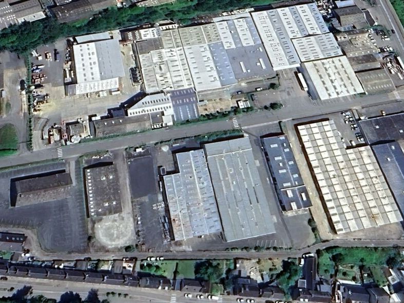 Vente local d''activites 700 m² non divisibles