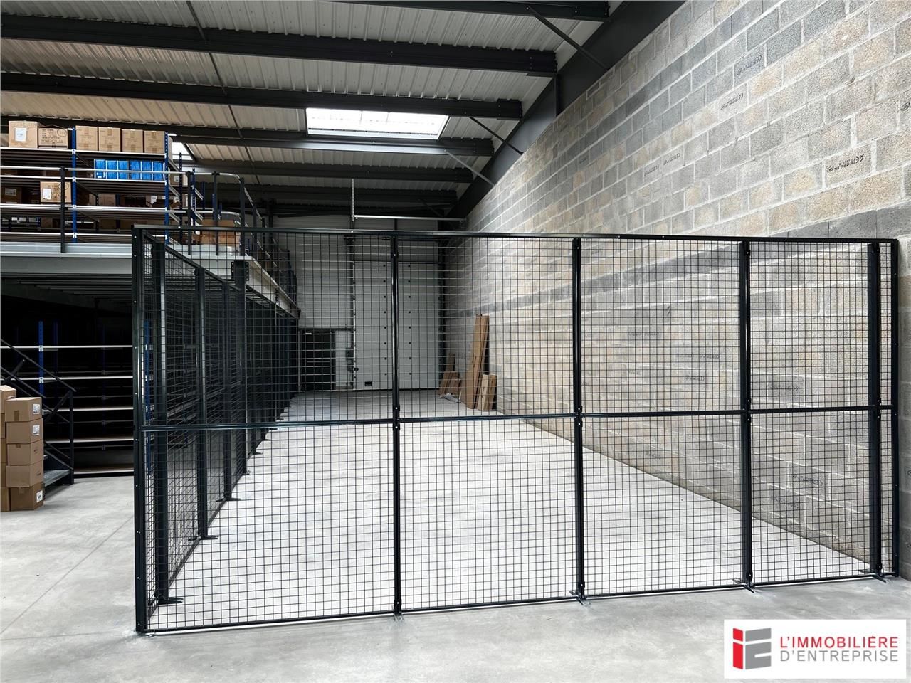 LOCATION – LOCAL DE STOCKAGE – 100 m² – LA MÉZIÈRE