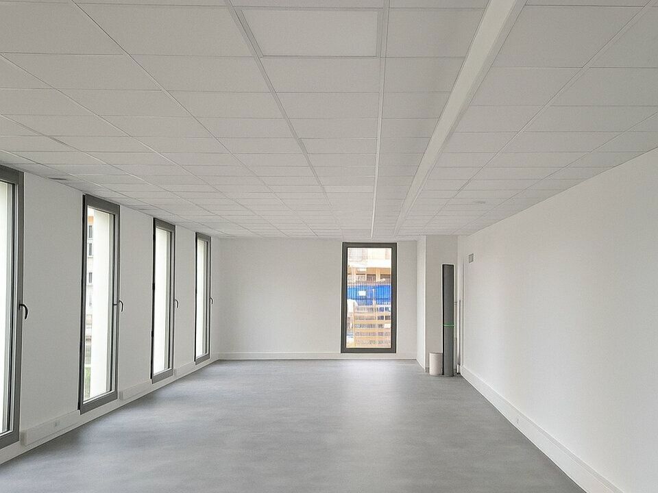 Vente bureaux 100 m² non divisibles