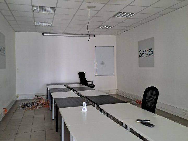 LOCATION – LOCAL MIXTE BUREAUX / ENTREPÔT – 430 M² – CESSON-SÉVIGNÉ