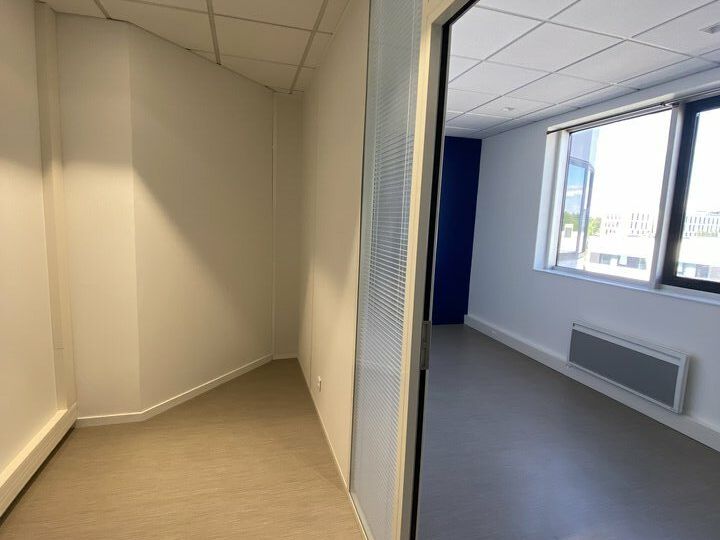 LOCATION – BUREAUX – 85 m² – SAINT-GRÉGOIRE