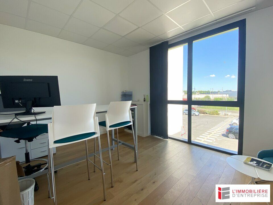 LOCATION – BUREAUX AMÉNAGÉS – 274 m² – RENNES (ROUTE DE LORIENT)