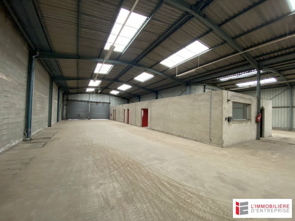 Vente local d''activites 1000 m² non divisibles