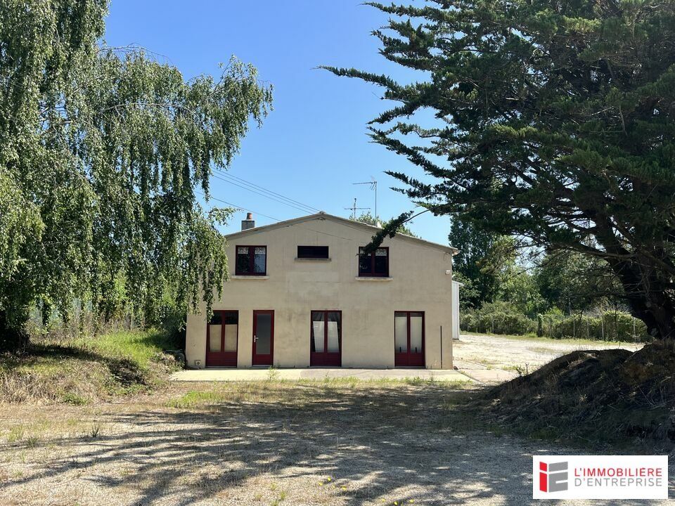 Vente local d''activites 670 m² non divisibles