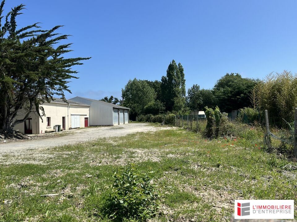 A VENDRE - FONCIER 2672 m² + LOCAL D'ACTIVITE - DINARD/LA RICHARDAIS 