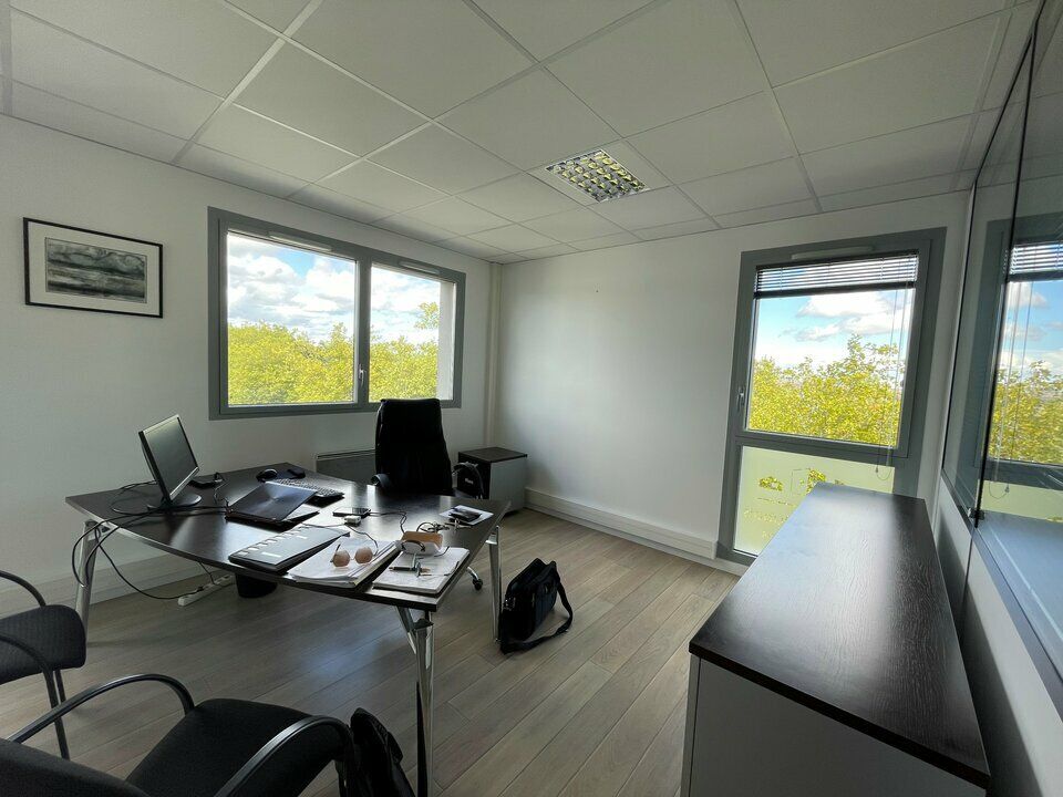 A VENDRE - BUREAUX - VANNES