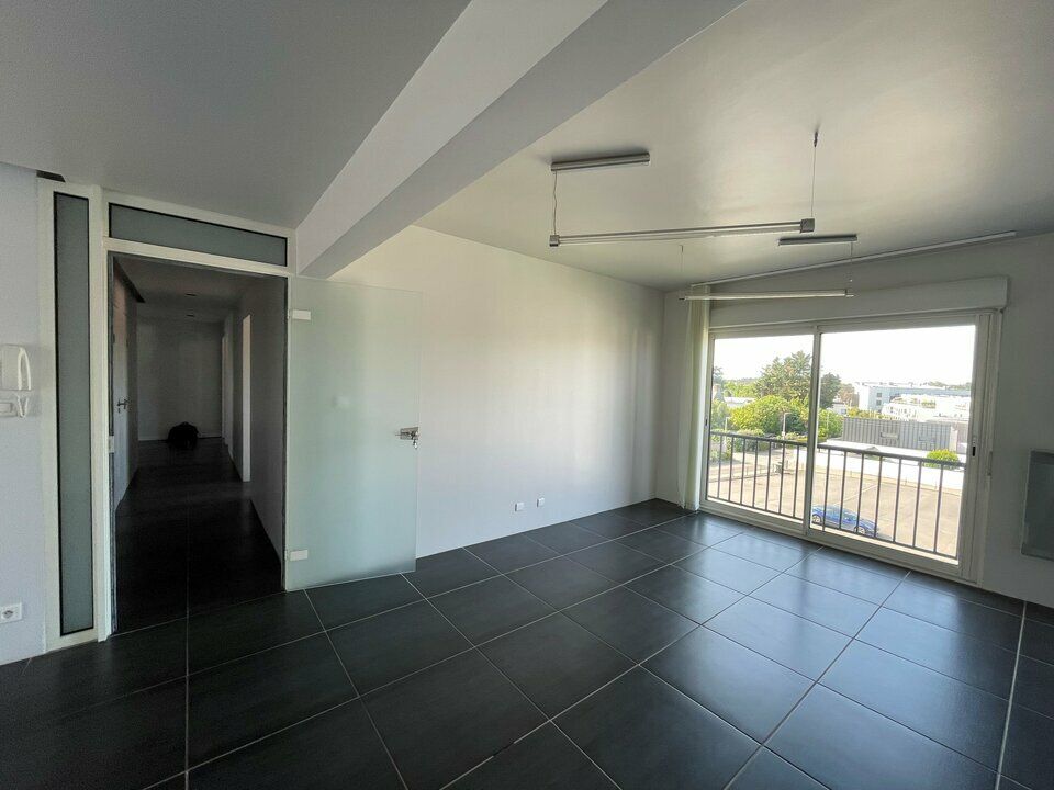 A LOUER - BUREAUX - VANNES