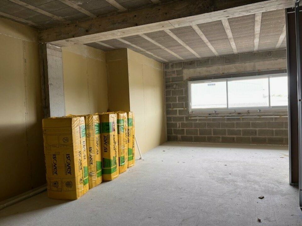 A LOUER - BUREAUX - THEIX